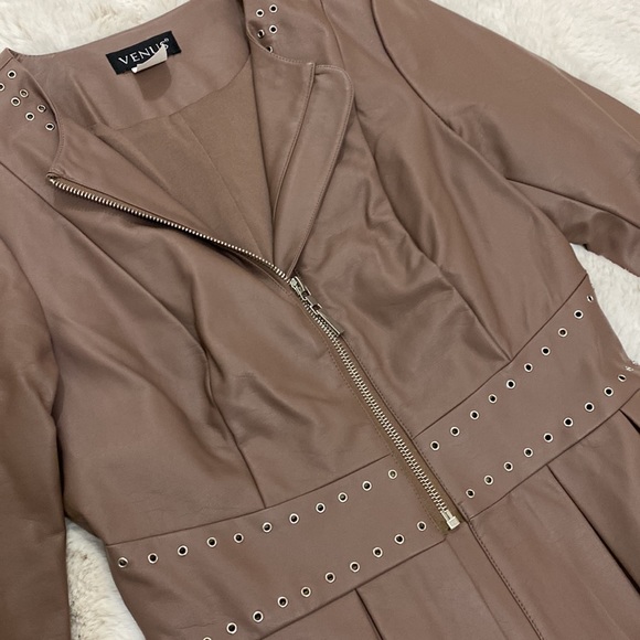 NWOT super stylish Venus vegan leather jacket - Picture 3 of 4